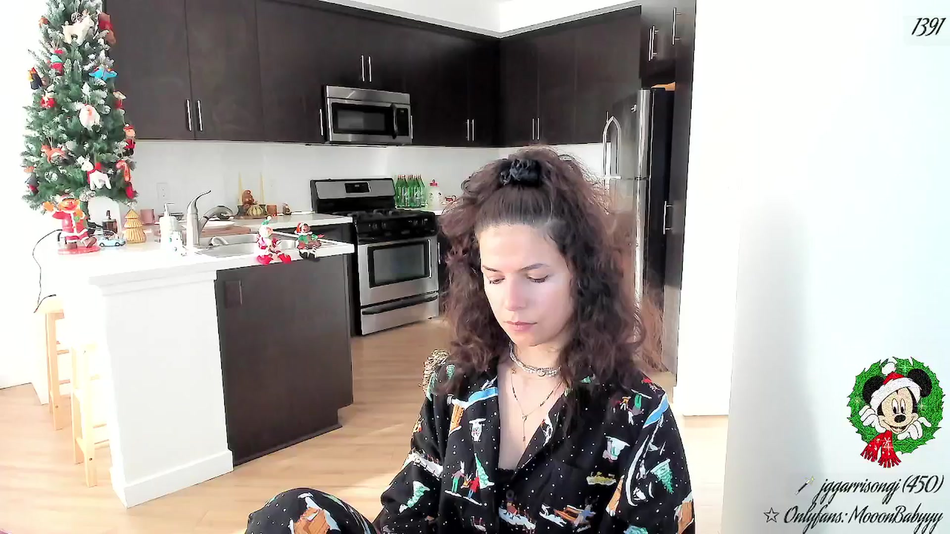 Gallery image thumbnail from litty's myfreecams stream on, 12/14/2025, 01:12 image 14 of 20