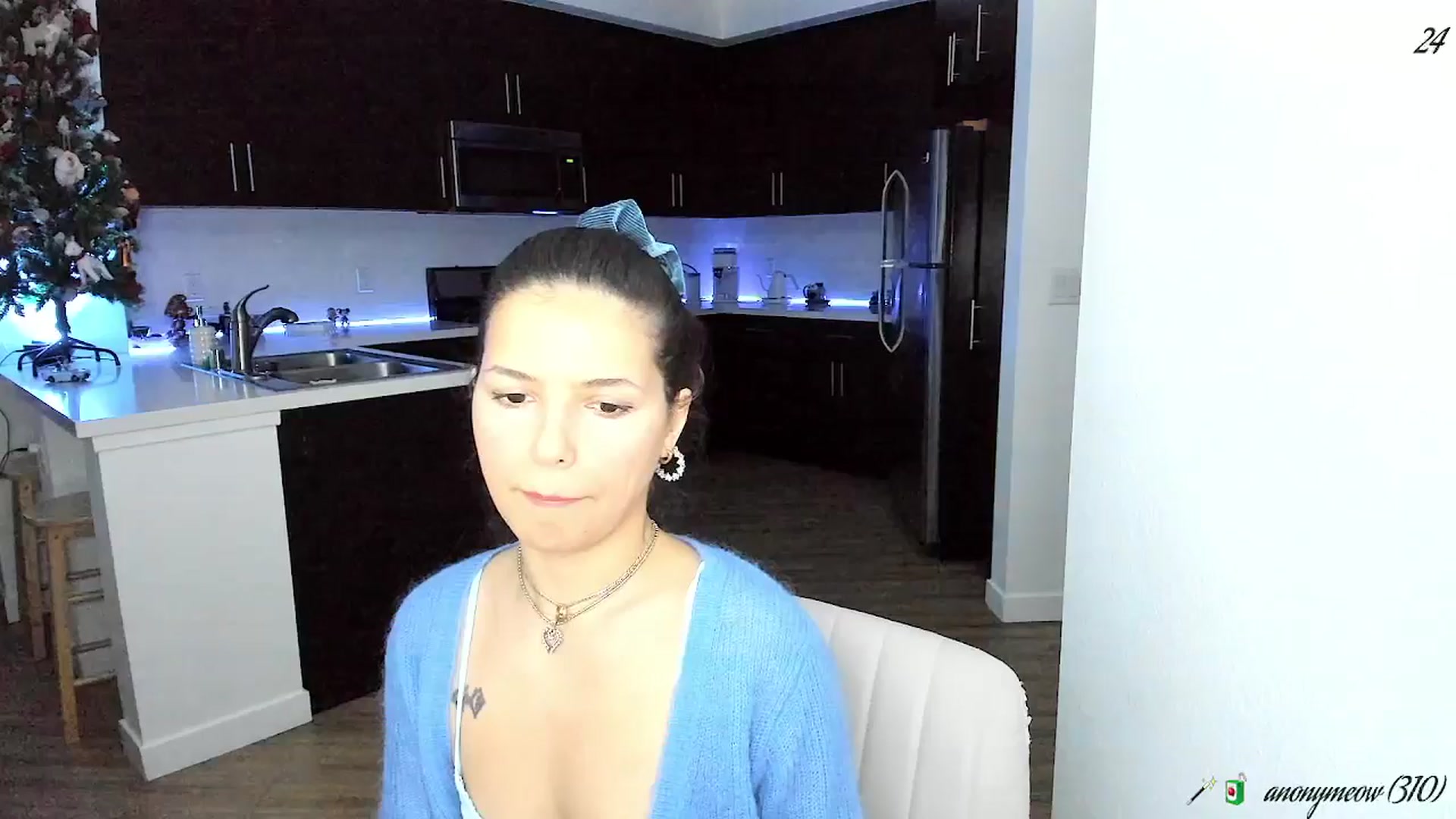 Gallery image thumbnail from litty's myfreecams stream on, 01/13/2026, 04:17 image 6 of 20
