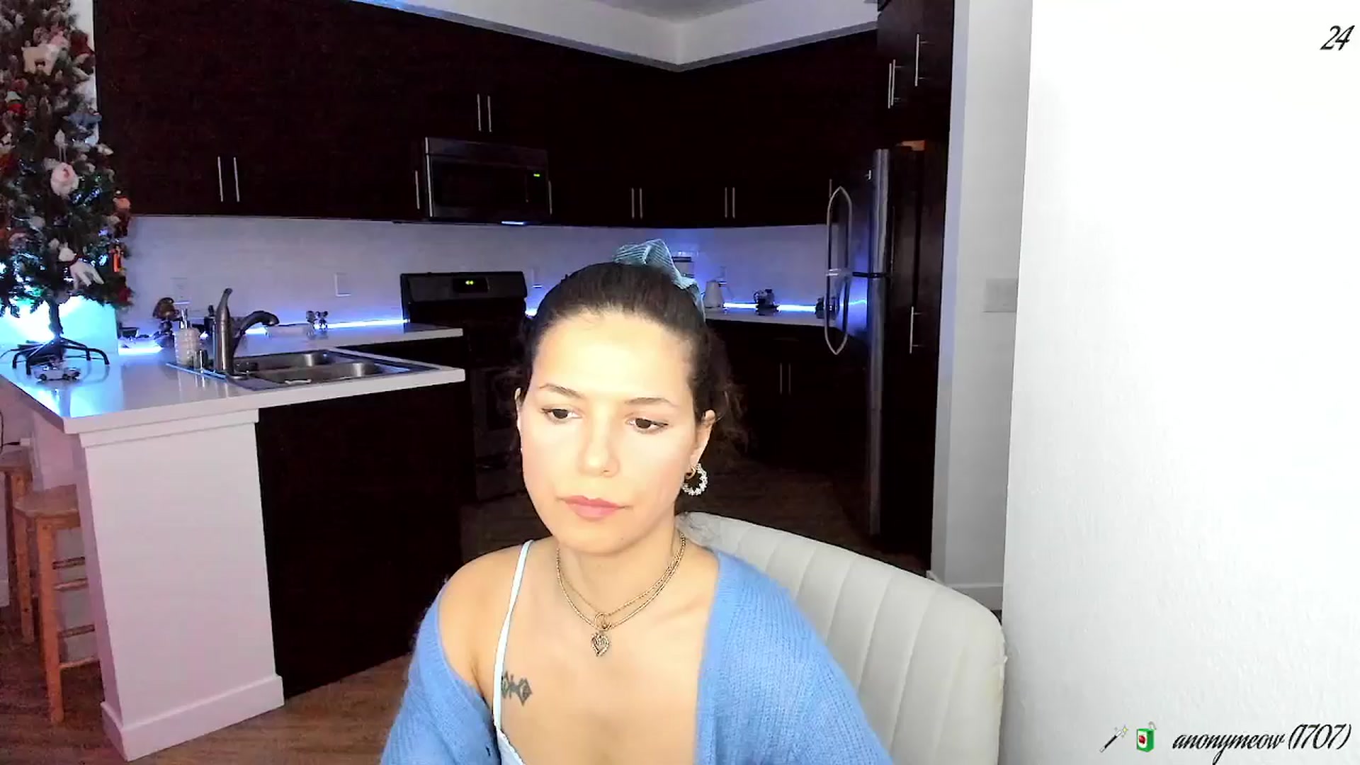 Gallery image thumbnail from litty's myfreecams stream on, 01/13/2026, 04:17 image 13 of 20