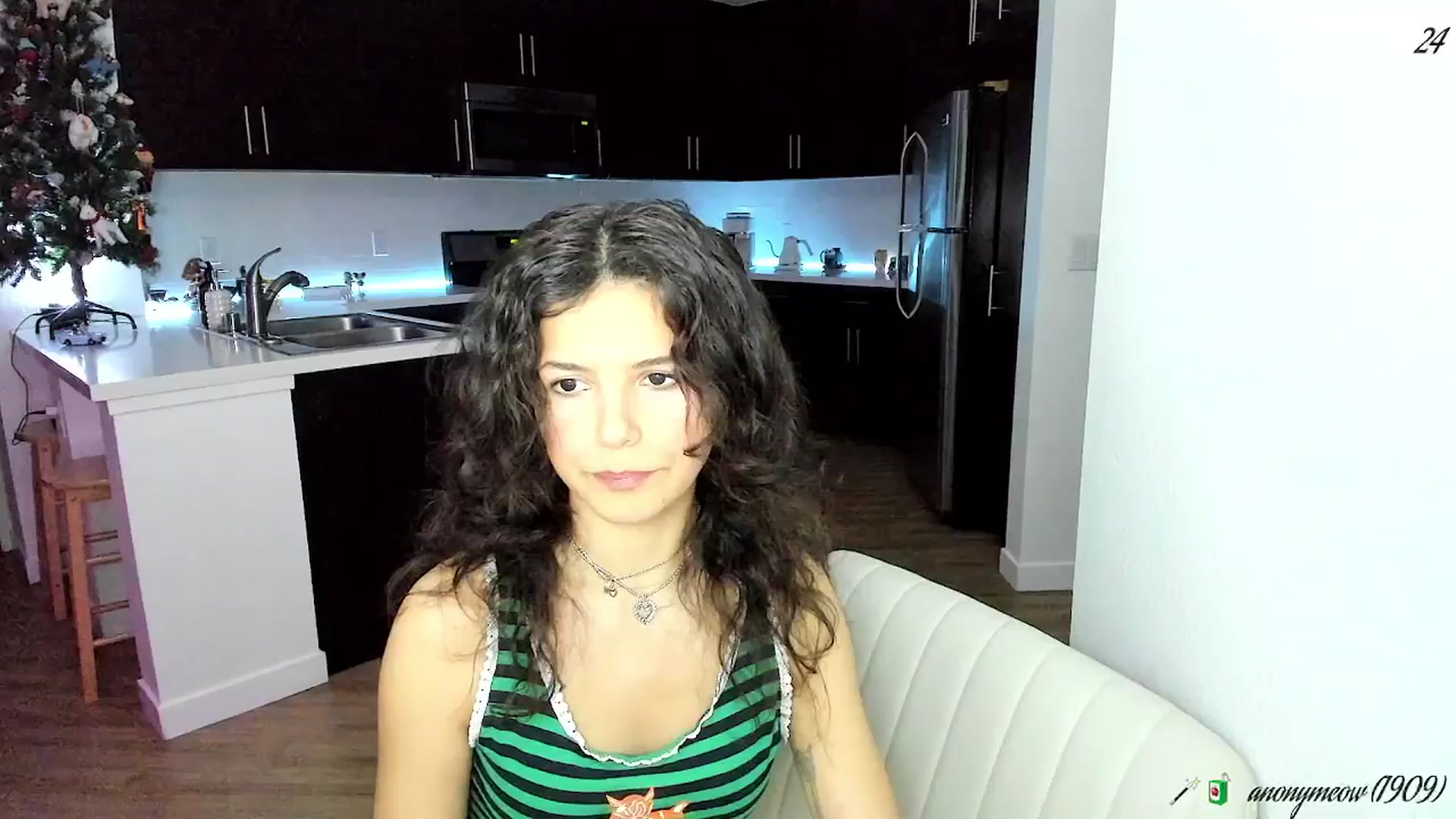 Gallery image thumbnail from litty's myfreecams stream on, 01/14/2026, 04:14 image 14 of 20