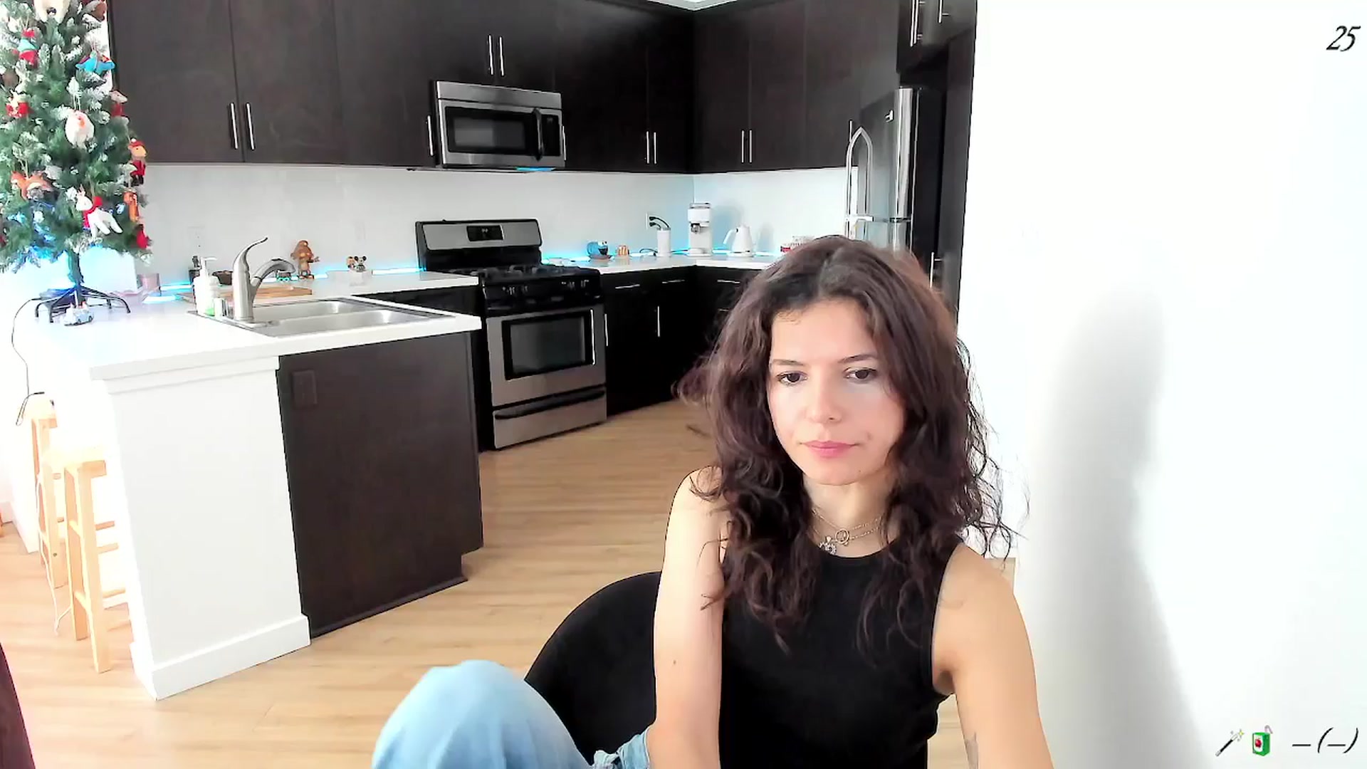 Gallery image thumbnail from litty's myfreecams stream on, 01/17/2026, 24:03 image 7 of 20