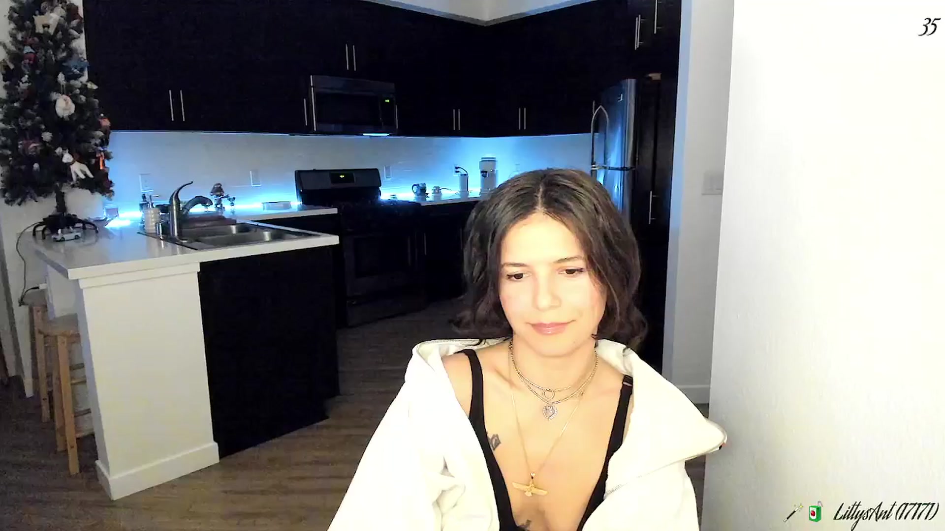 Gallery image thumbnail from litty's myfreecams stream on, 01/23/2026, 10:34 image 16 of 20