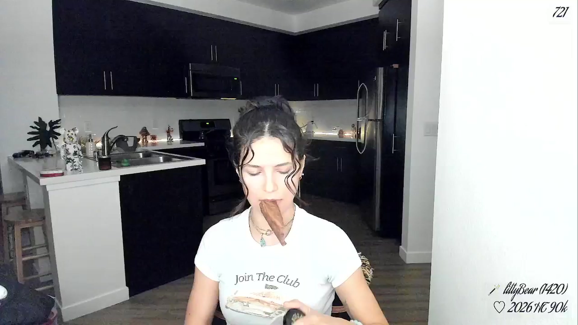 Gallery image thumbnail from litty's myfreecams stream on, 03/20/2026, 03:58 image 9 of 20