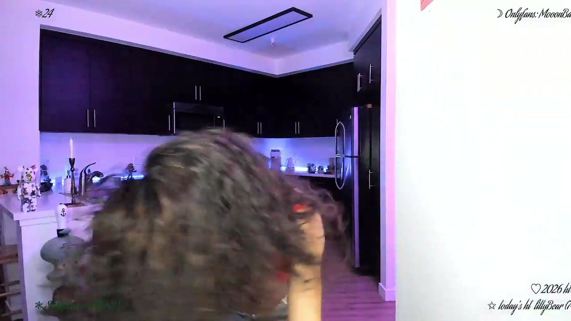 Gallery image thumbnail from litty's myfreecams stream on, 04/25/2026, 05:03 image 13 of 20