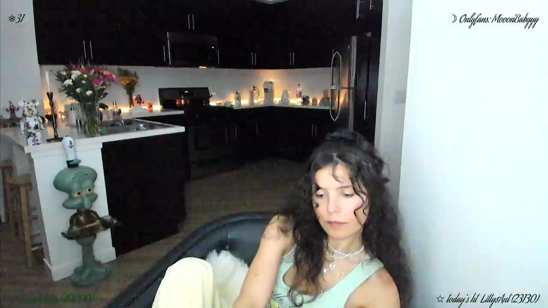 Gallery image thumbnail from litty's myfreecams stream on, 04/30/2026, 04:29 image 14 of 20
