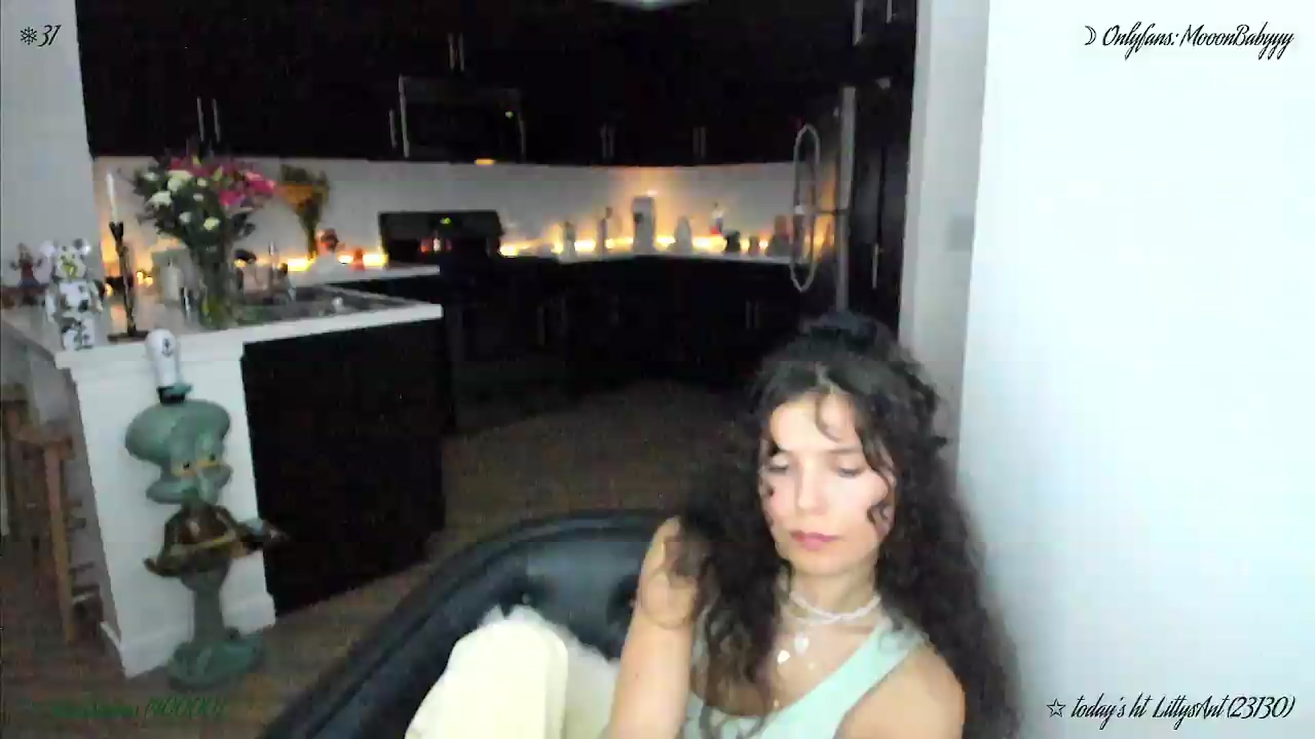 Gallery image thumbnail from litty's myfreecams stream on, 04/30/2026, 04:29 image 7 of 20
