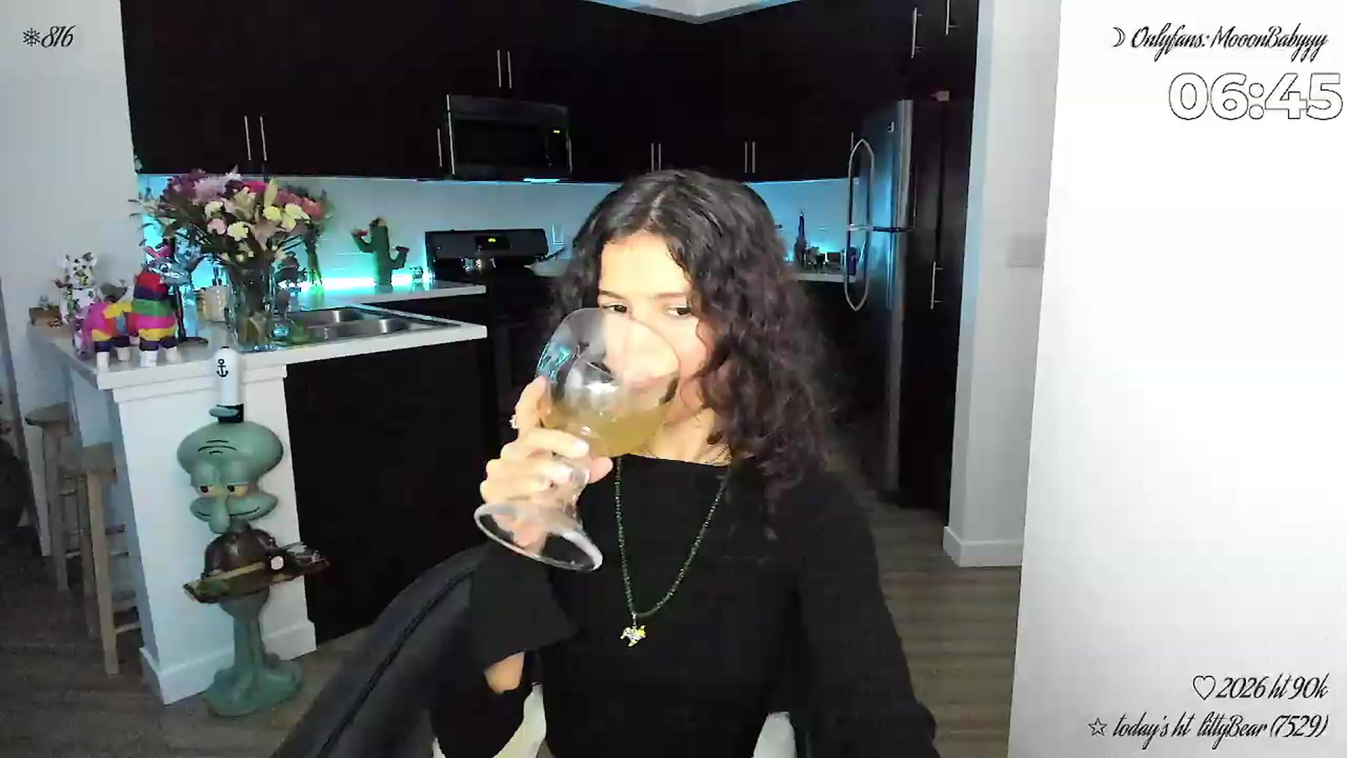 Gallery image thumbnail from litty's myfreecams stream on, 05/06/2026, 06:37 image 3 of 20