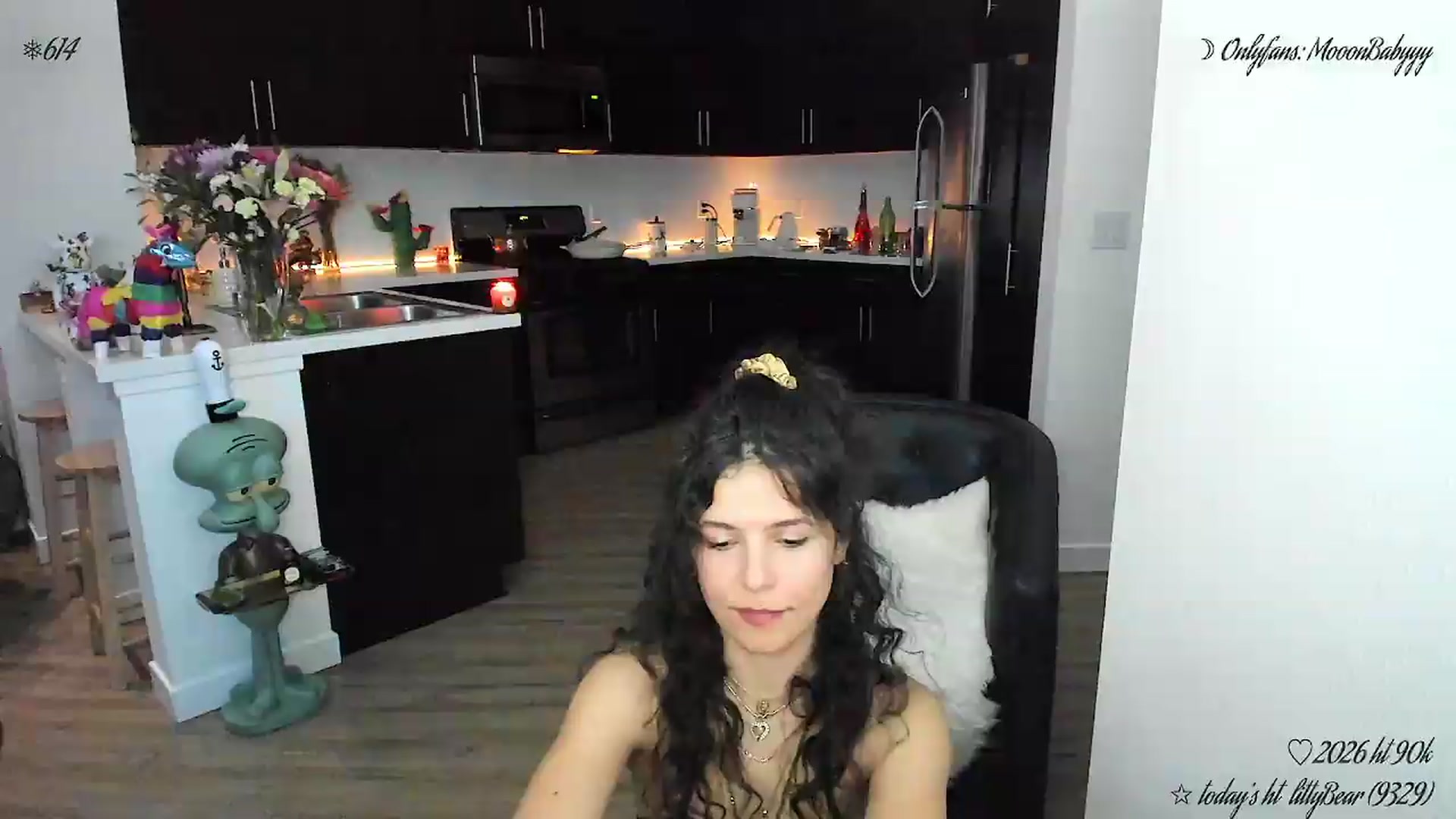 Gallery image thumbnail from litty's myfreecams stream on, 05/06/2026, 06:37 image 12 of 20