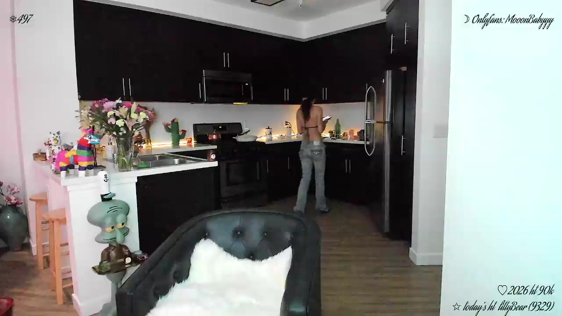 Gallery image thumbnail from litty's myfreecams stream on, 05/06/2026, 06:37 image 15 of 20