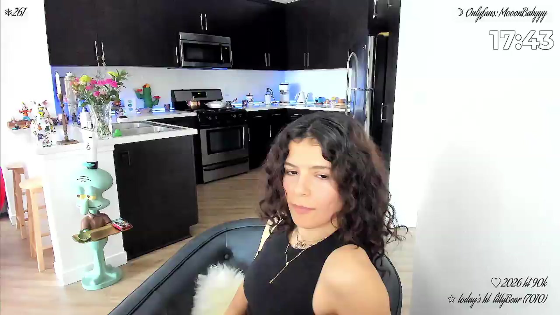 Gallery image thumbnail from litty's myfreecams stream on, 05/10/2026, 21:34 image 14 of 20