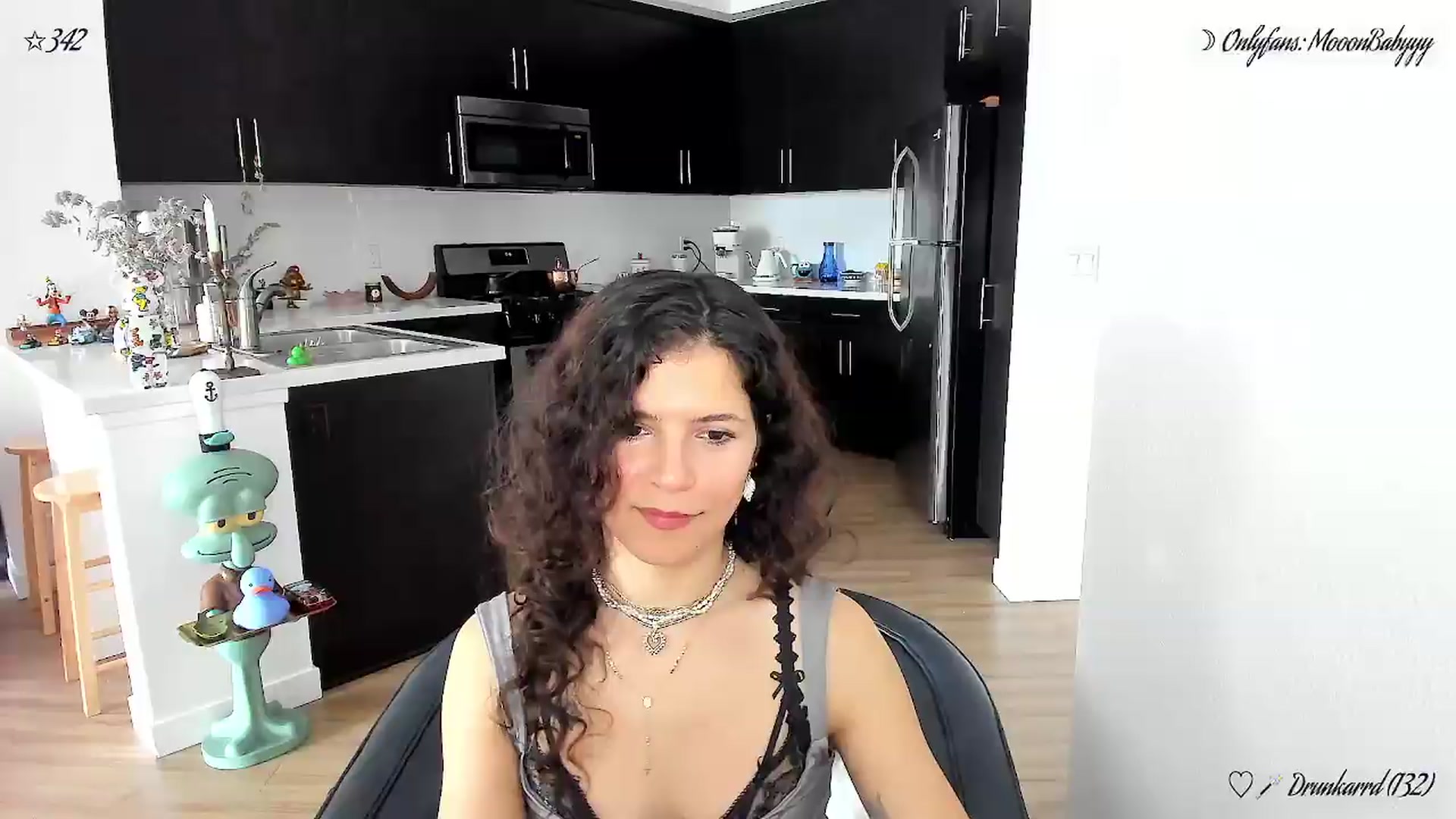 Gallery image thumbnail from litty's myfreecams stream on, 05/16/2026, 23:22 image 16 of 20