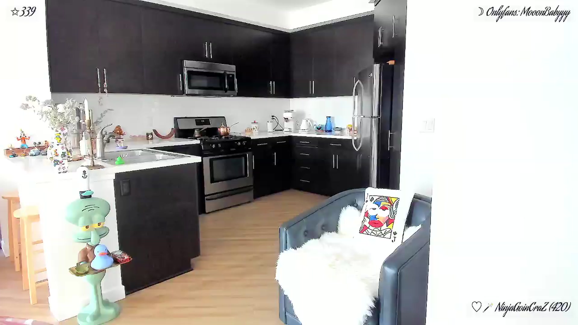 Gallery image thumbnail from litty's myfreecams stream on, 05/17/2026, 24:39 image 4 of 20