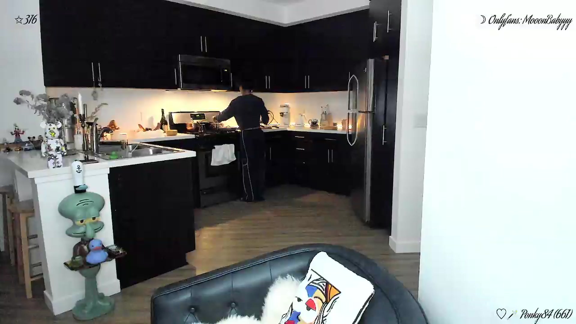 Gallery image thumbnail from litty's myfreecams stream on, 05/17/2026, 05:07 image 11 of 20