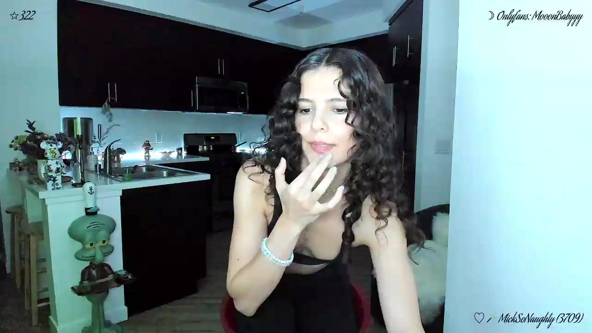 Gallery image thumbnail from litty's myfreecams stream on, 05/19/2026, 06:27 image 12 of 20