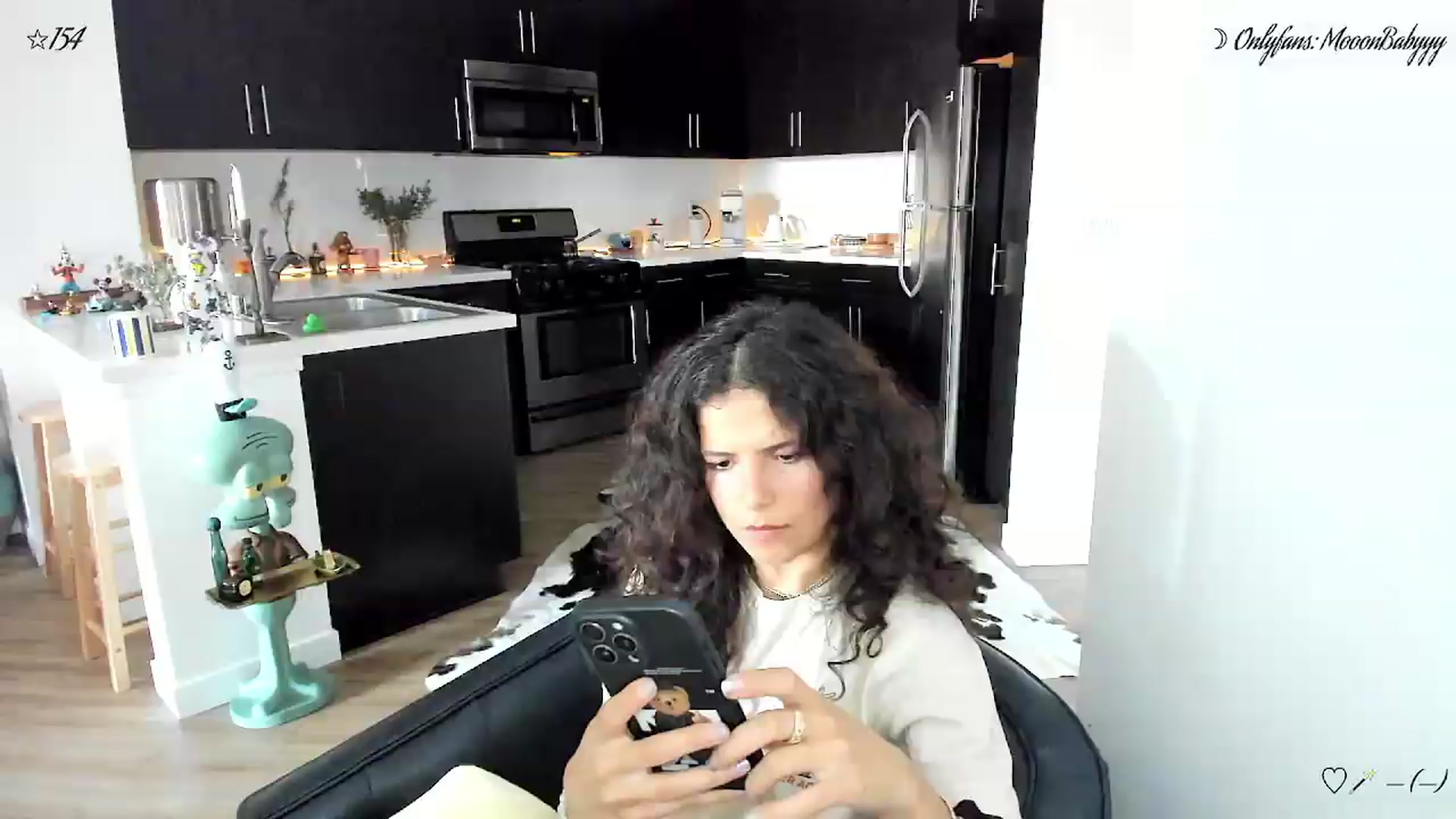 Gallery image thumbnail from litty's myfreecams stream on, 06/19/2026, 05:04 image 1 of 20