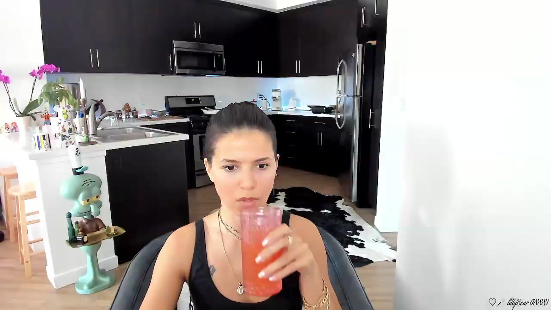 Gallery image thumbnail from litty's myfreecams stream on, 08/02/2026, 23:30 image 17 of 20
