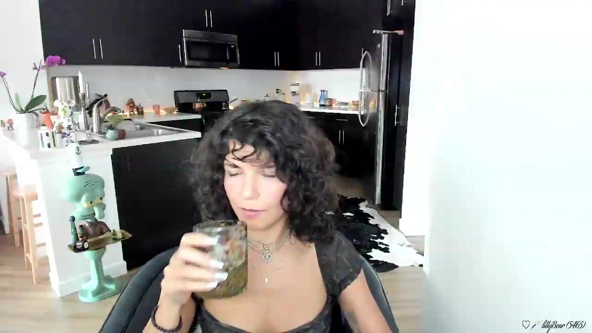 Gallery image thumbnail from litty's myfreecams stream on, 08/22/2026, 03:57 image 5 of 20