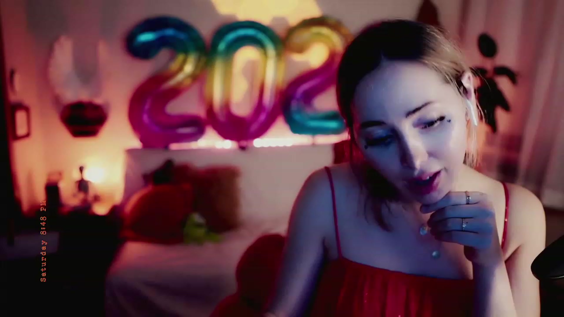 Gallery image thumbnail from livibot's myfreecams stream on, 01/01/2023, 06:32 image 7 of 20