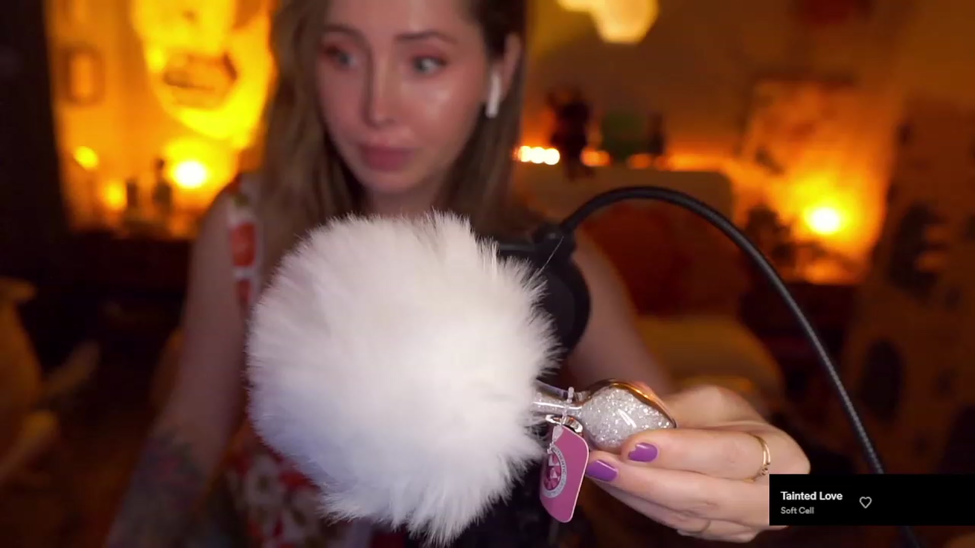 Gallery image thumbnail from livibot's myfreecams stream on, 09/11/2023, 03:37 image 5 of 20