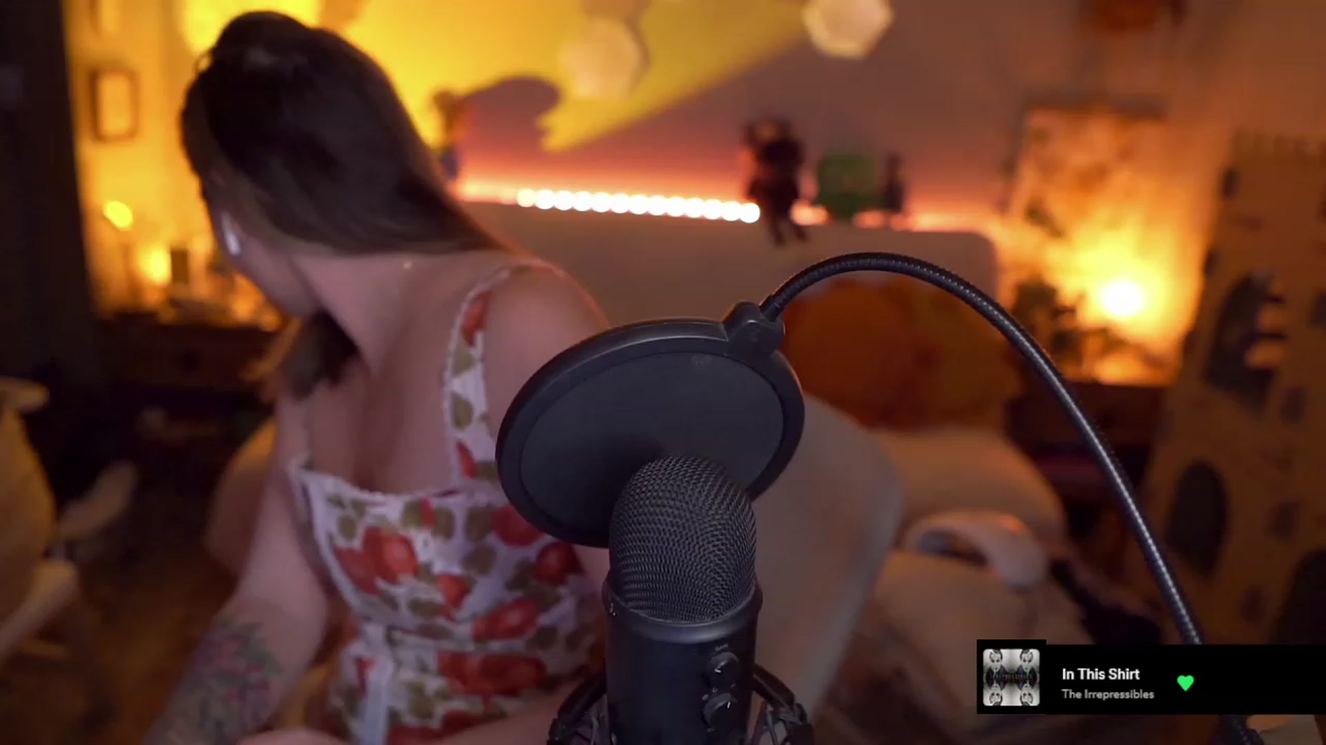 Gallery image thumbnail from livibot's myfreecams stream on, 09/11/2023, 03:37 image 19 of 20