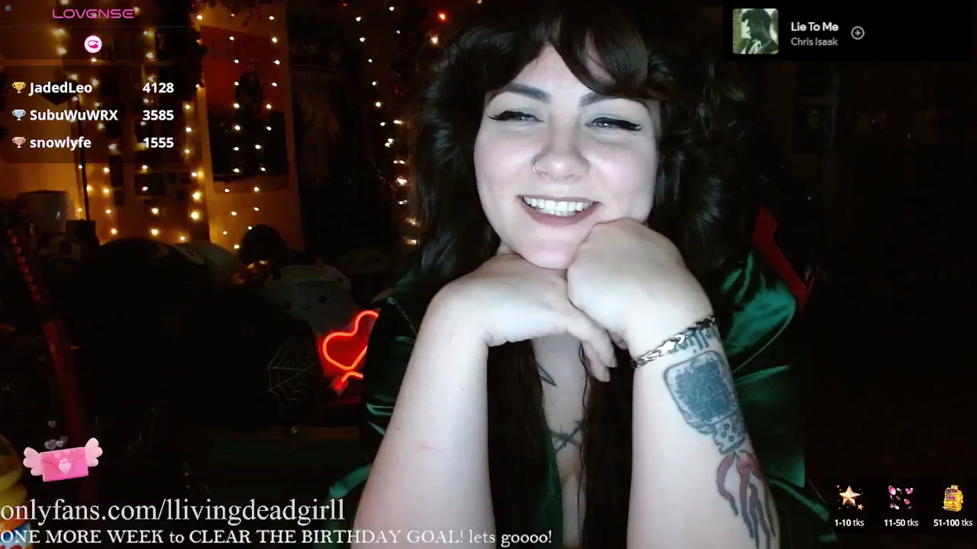Gallery image thumbnail from livingdgirll's myfreecams stream on, 01/11/2025, 09:37 image 18 of 20