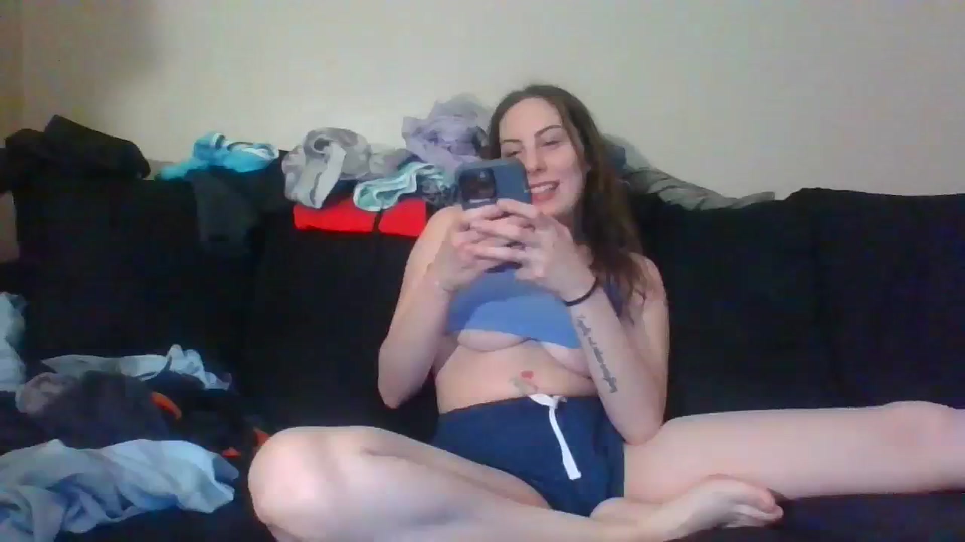 Gallery image thumbnail from livtyler's myfreecams stream on, 12/12/2023, 07:35 image 11 of 20