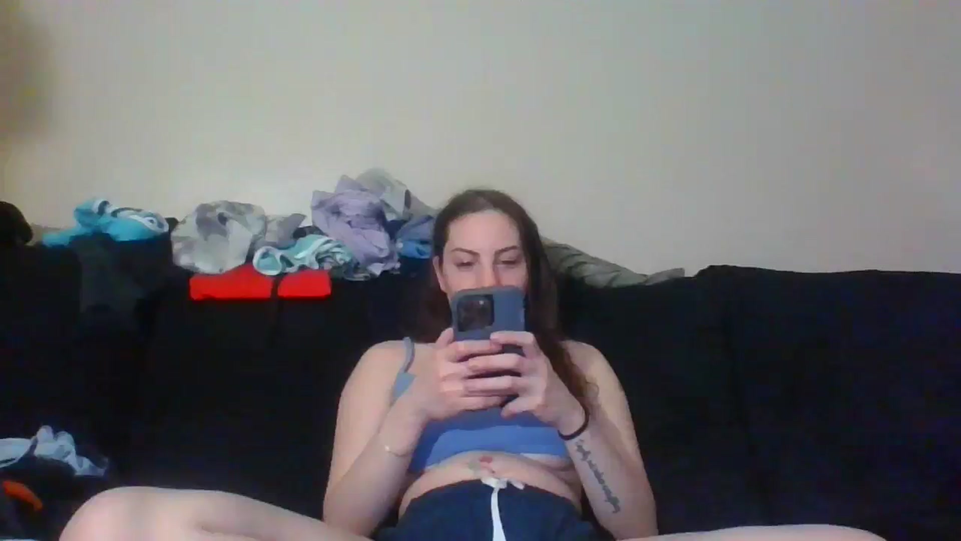 Gallery image thumbnail from livtyler's myfreecams stream on, 12/12/2023, 09:03 image 10 of 20