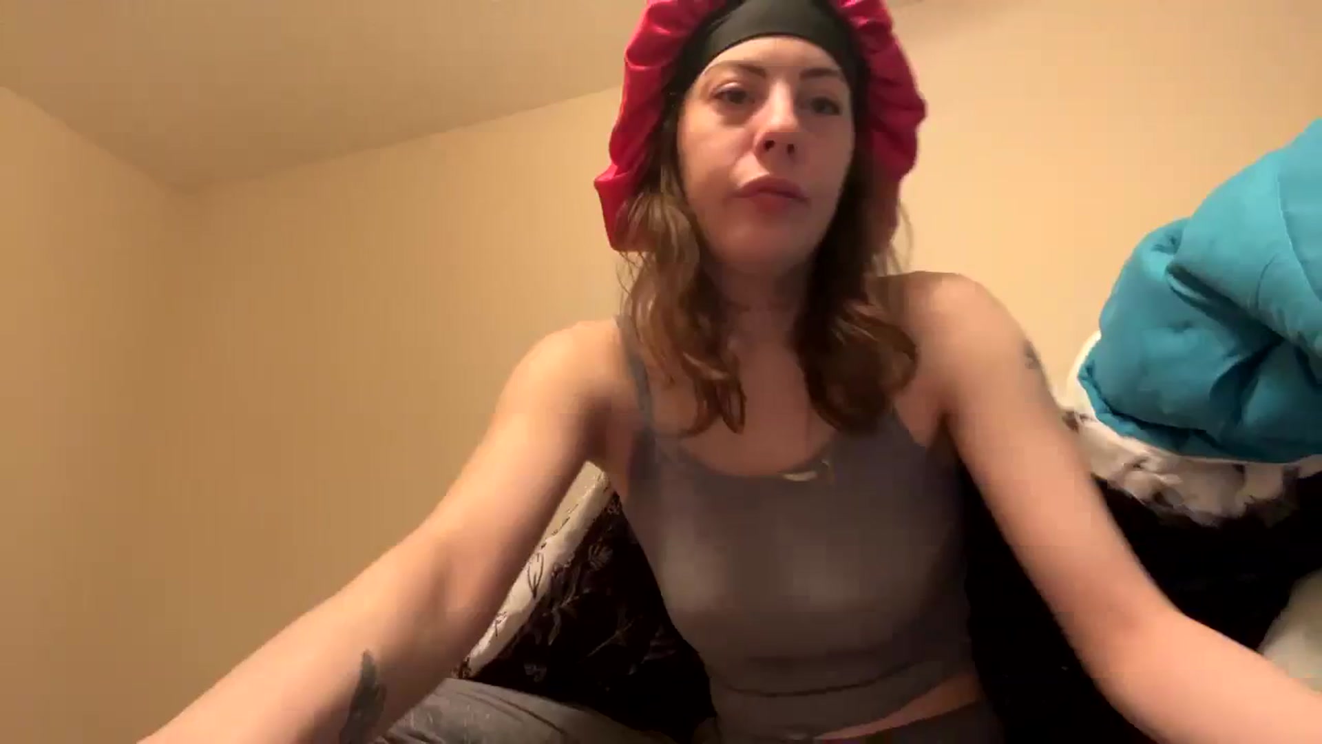 Gallery image thumbnail from livtyler's myfreecams stream on, 04/04/2024, 11:04 image 9 of 20