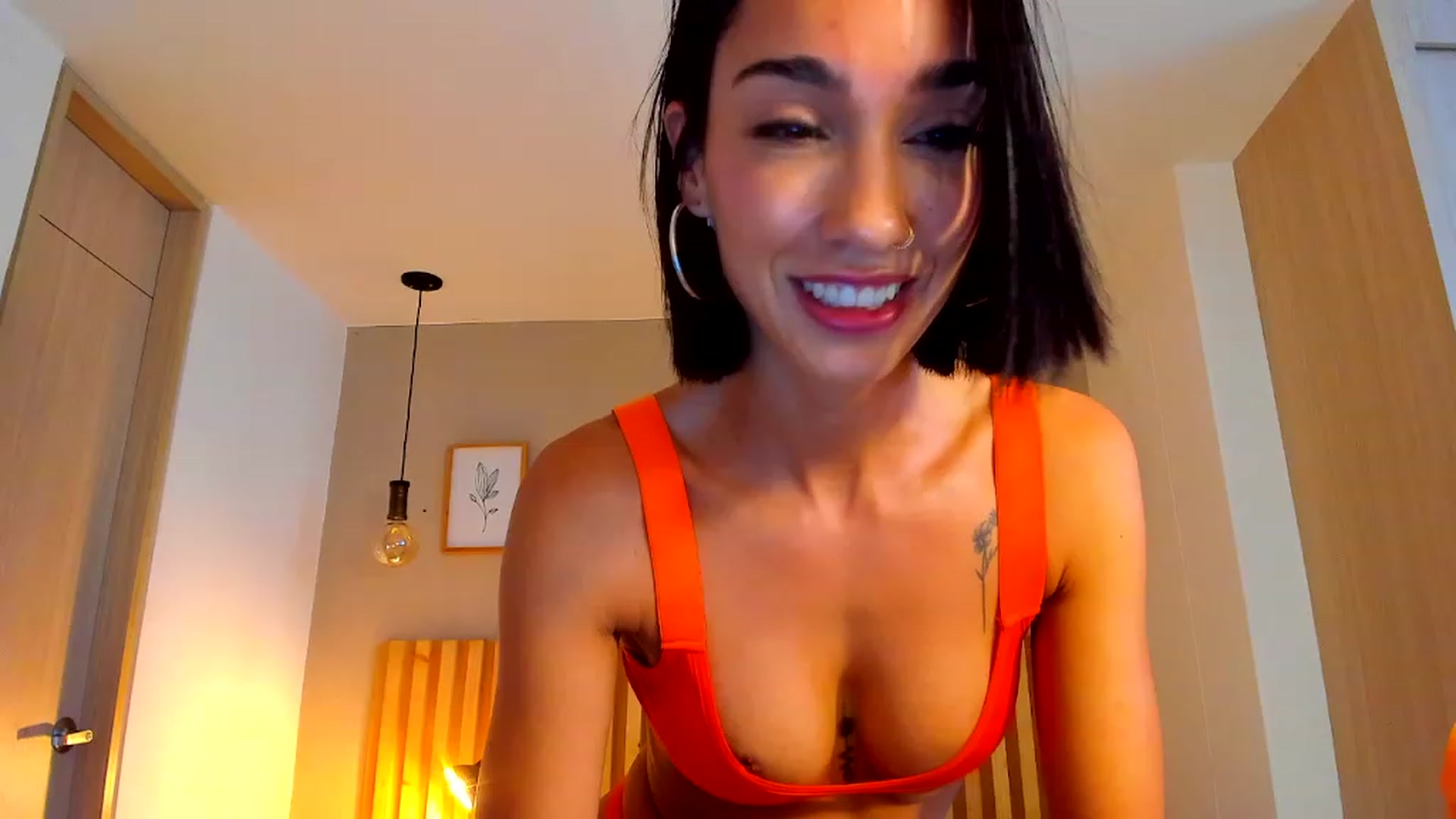 Gallery image thumbnail from lizzieSteele's myfreecams stream on, 02/11/2024, 21:44 image 16 of 20
