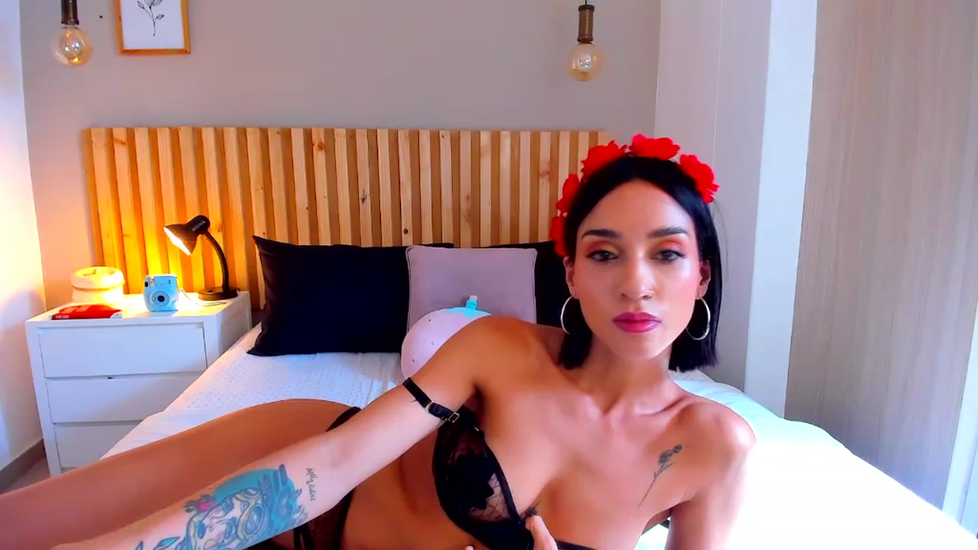 Gallery image thumbnail from lizzieSteele's myfreecams stream on, 02/14/2024, 14:01 image 13 of 20