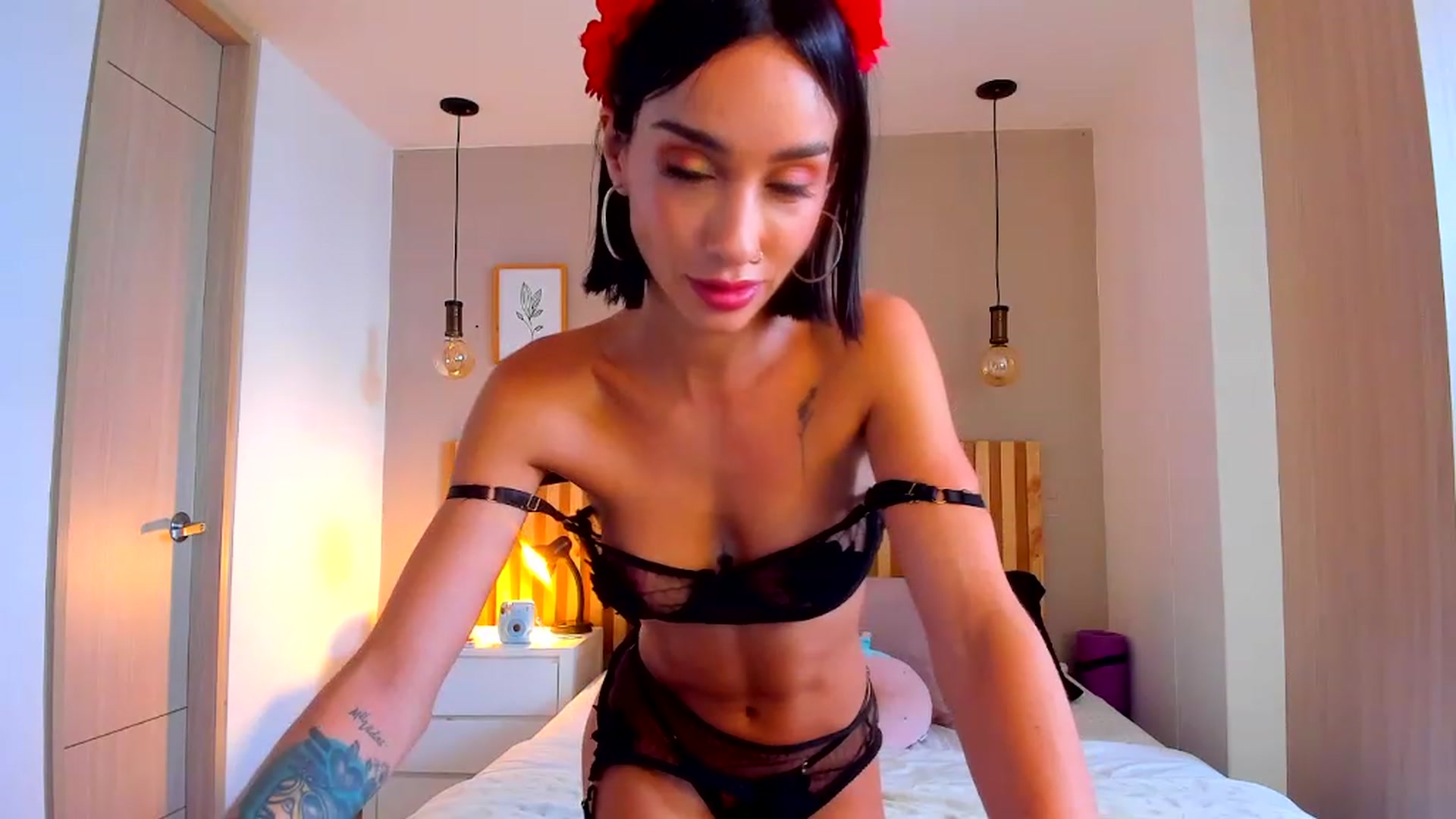 Gallery image thumbnail from lizzieSteele's myfreecams stream on, 02/14/2024, 14:01 image 7 of 20