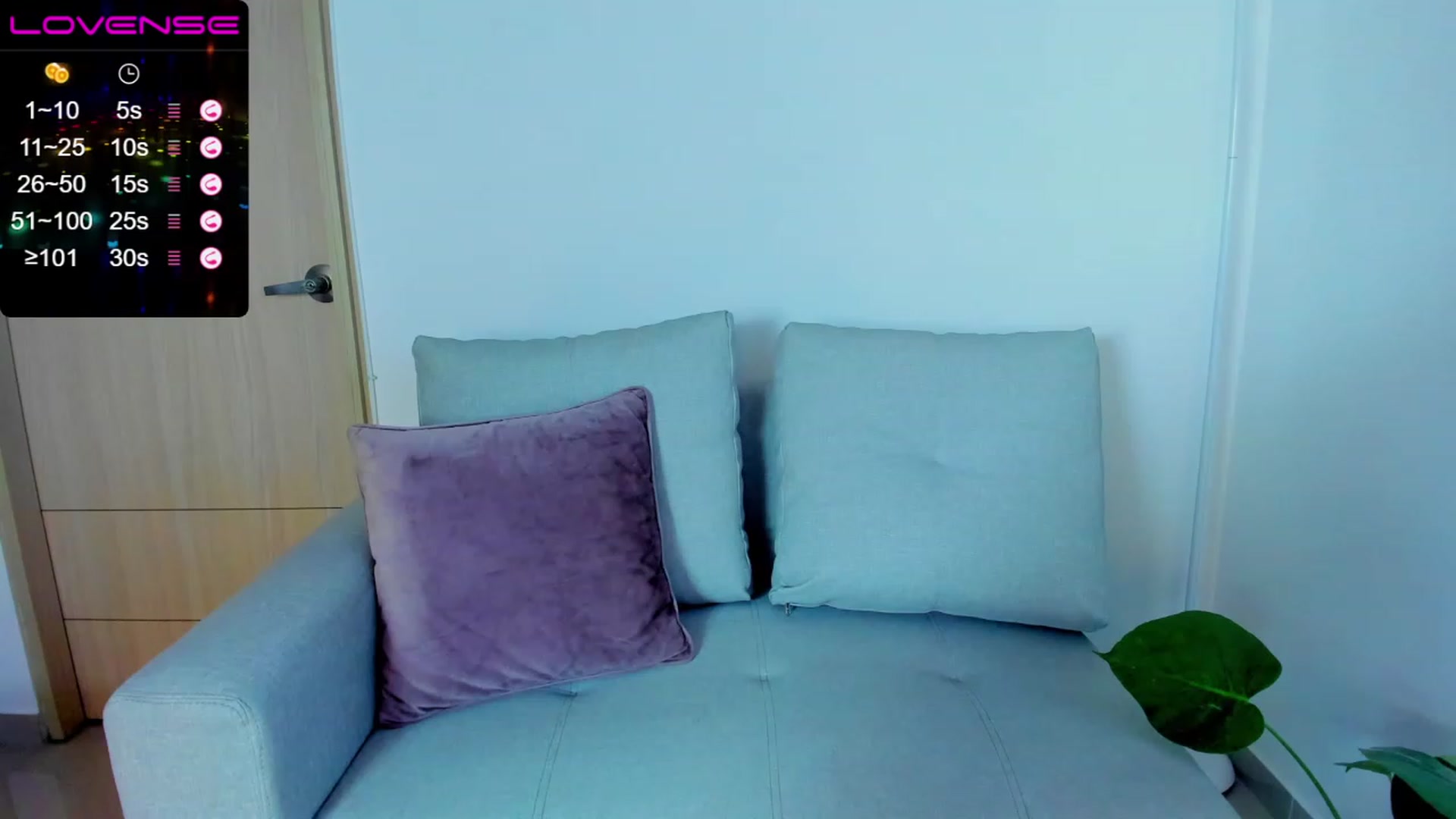 Gallery image thumbnail from lizzie_Steele's myfreecams stream on, 11/18/2022, 22:21 image 17 of 20