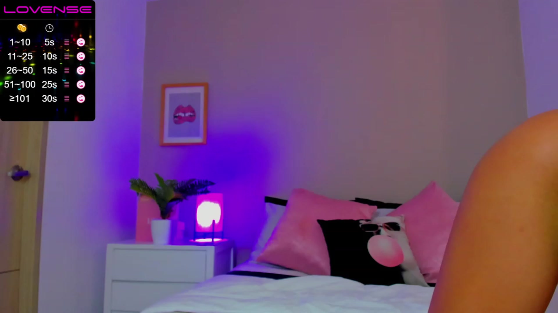 Gallery image thumbnail from lizzie_Steele's myfreecams stream on, 11/24/2022, 02:27 image 9 of 20