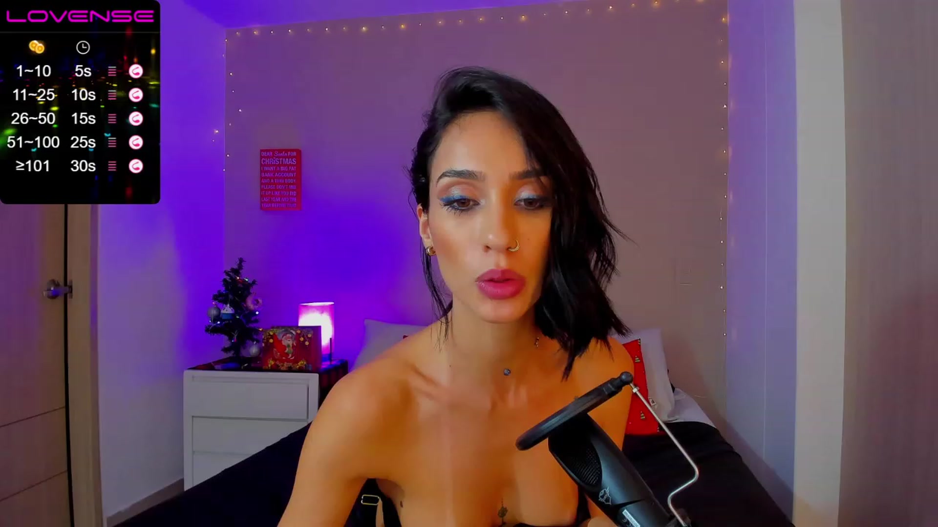 Gallery image thumbnail from lizzie_Steele's myfreecams stream on, 12/13/2022, 02:02 image 19 of 20