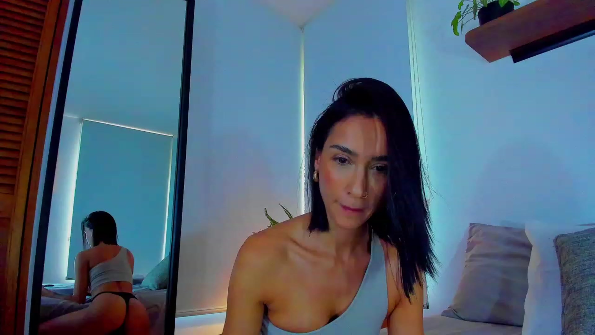 Gallery image thumbnail from lizzie_Steele's myfreecams stream on, 02/12/2023, 21:49 image 2 of 20