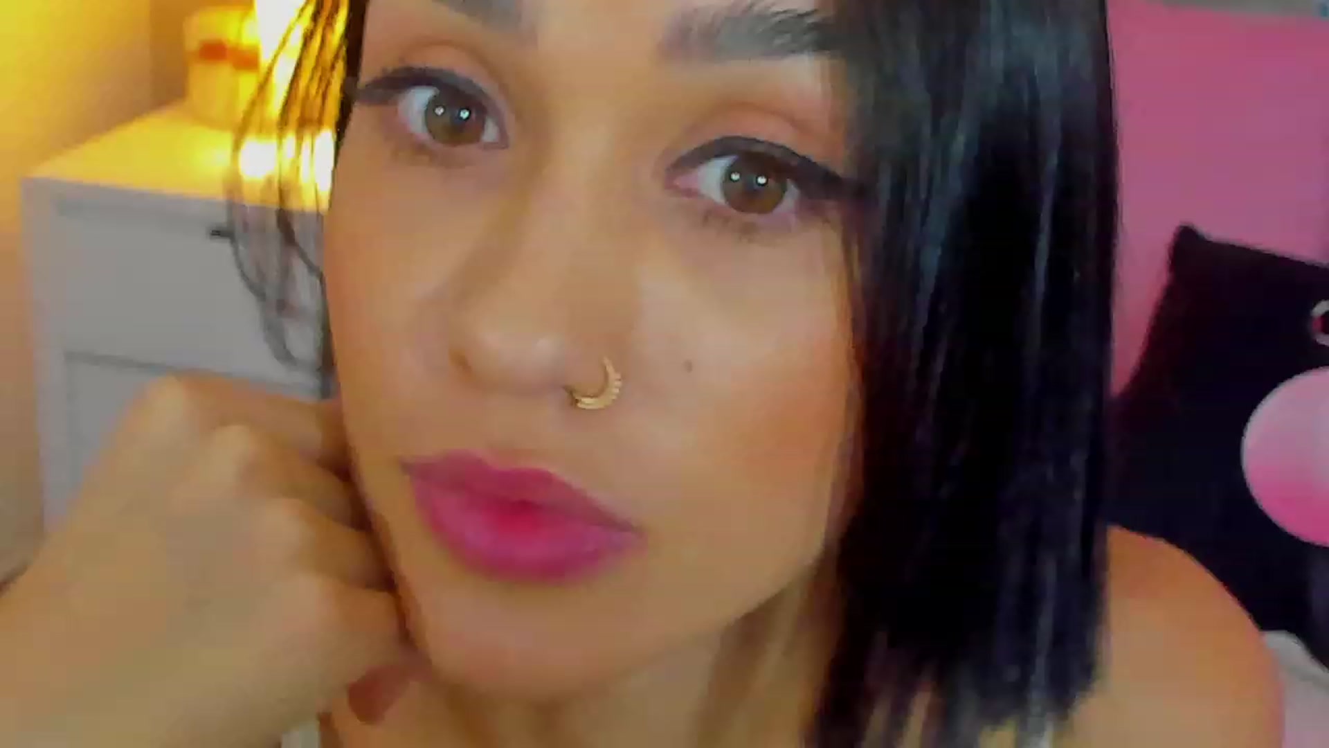 Gallery image thumbnail from lizzie_Steele's myfreecams stream on, 03/31/2023, 24:22 image 6 of 20