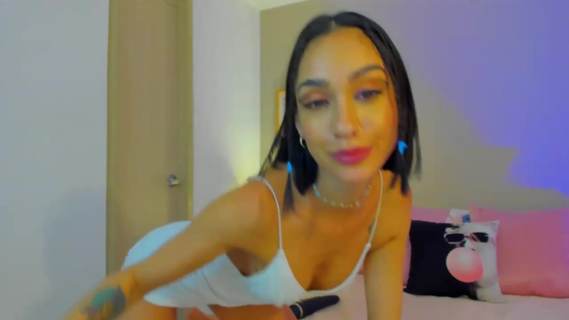 Gallery image thumbnail from lizzie_Steele's myfreecams stream on, 04/26/2023, 24:54 image 7 of 20