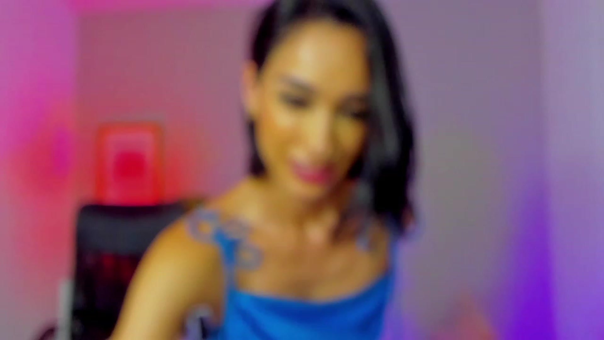 Gallery image thumbnail from lizzie_Steele's myfreecams stream on, 05/17/2023, 24:32 image 18 of 20