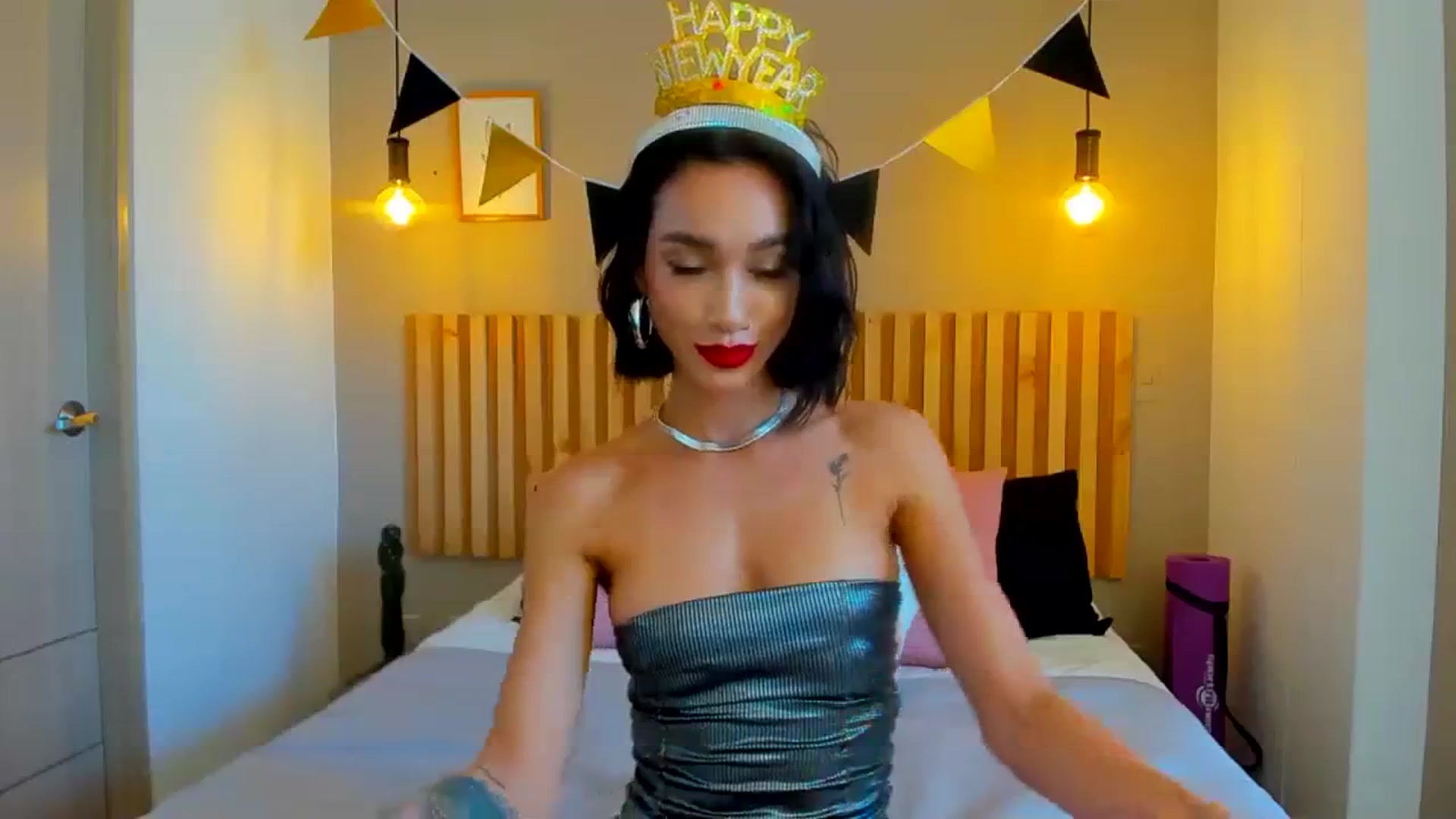 Gallery image thumbnail from lizzie_Steele's myfreecams stream on, 01/01/2024, 21:19 image 2 of 20