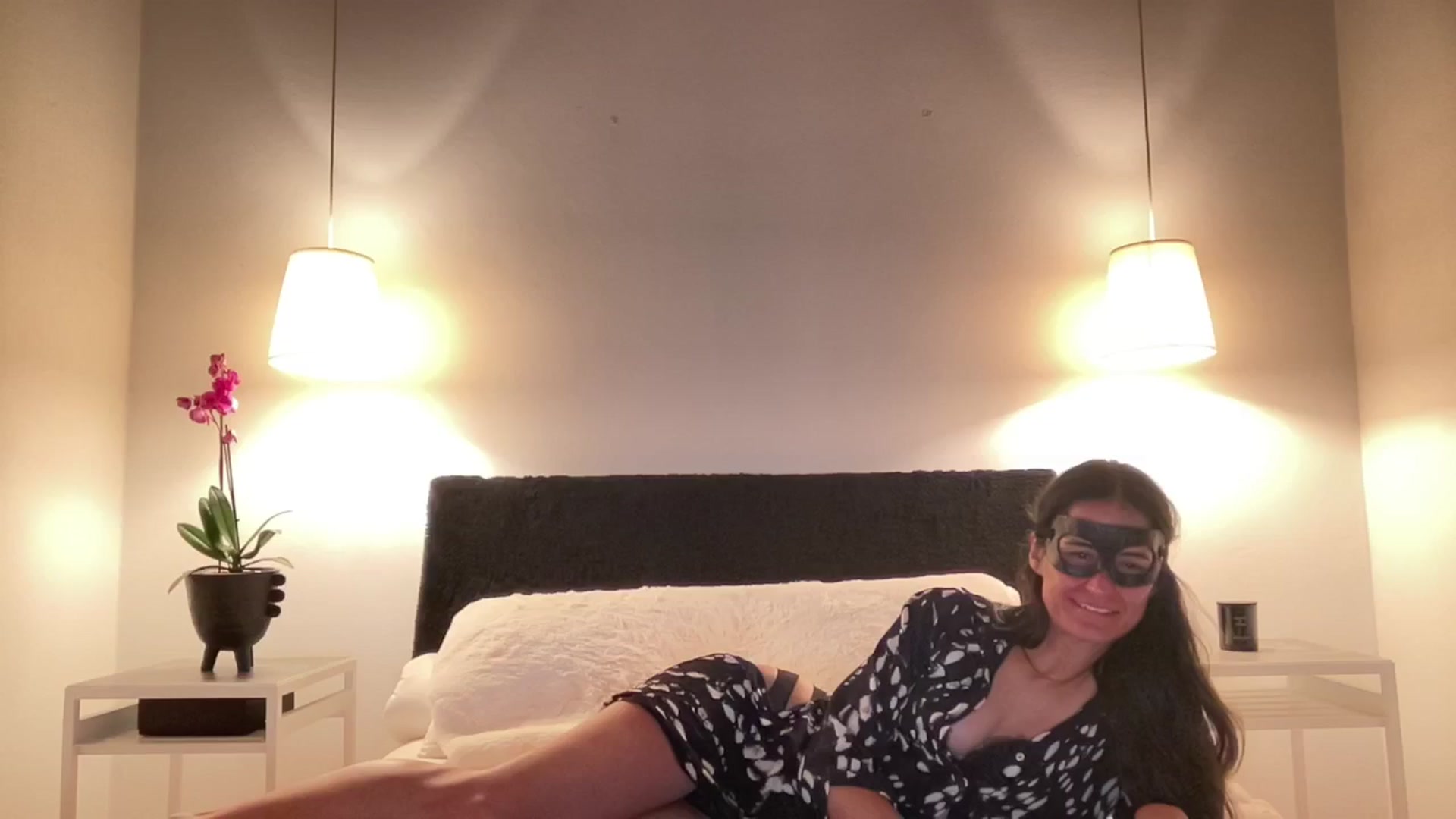Gallery image thumbnail from ll_00's myfreecams stream on, 03/16/2025, 18:54 image 14 of 20