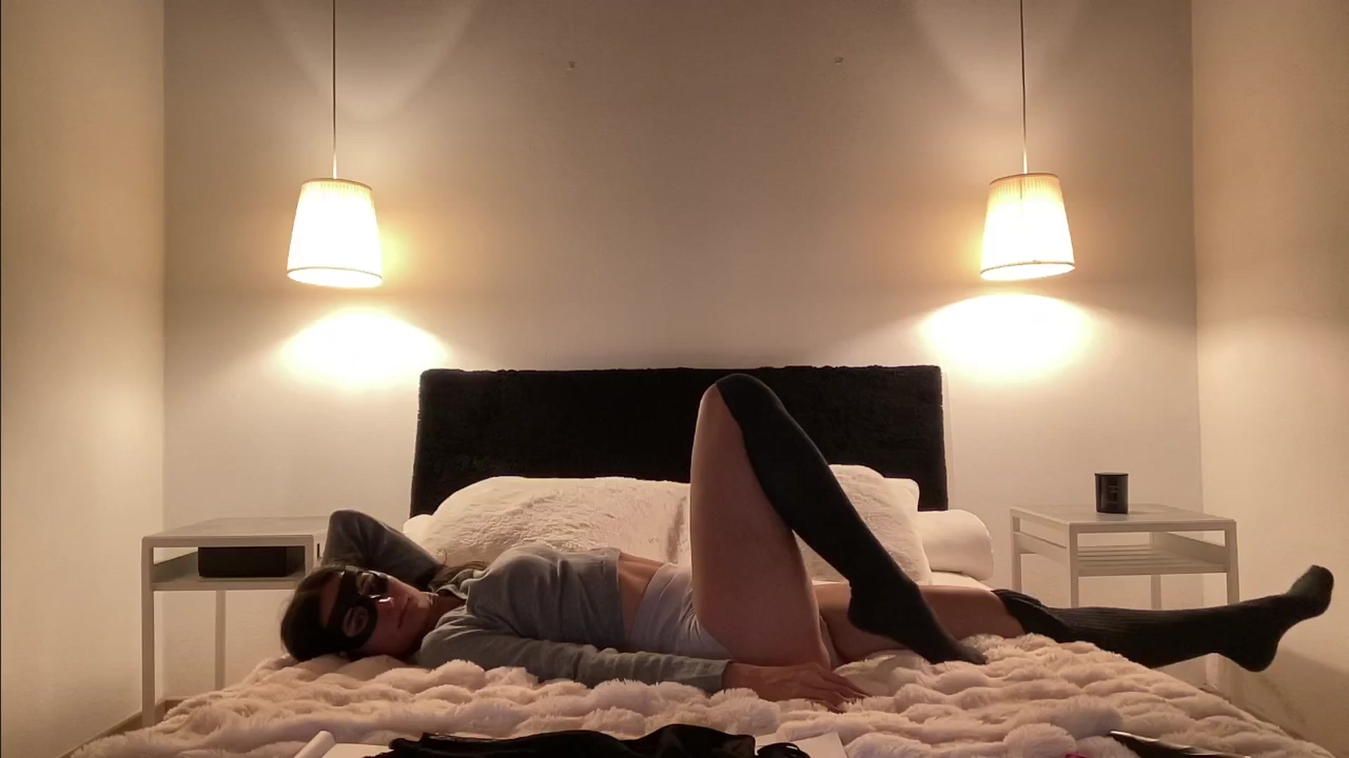 Gallery image thumbnail from ll_00's myfreecams stream on, 03/21/2025, 19:15 image 16 of 20