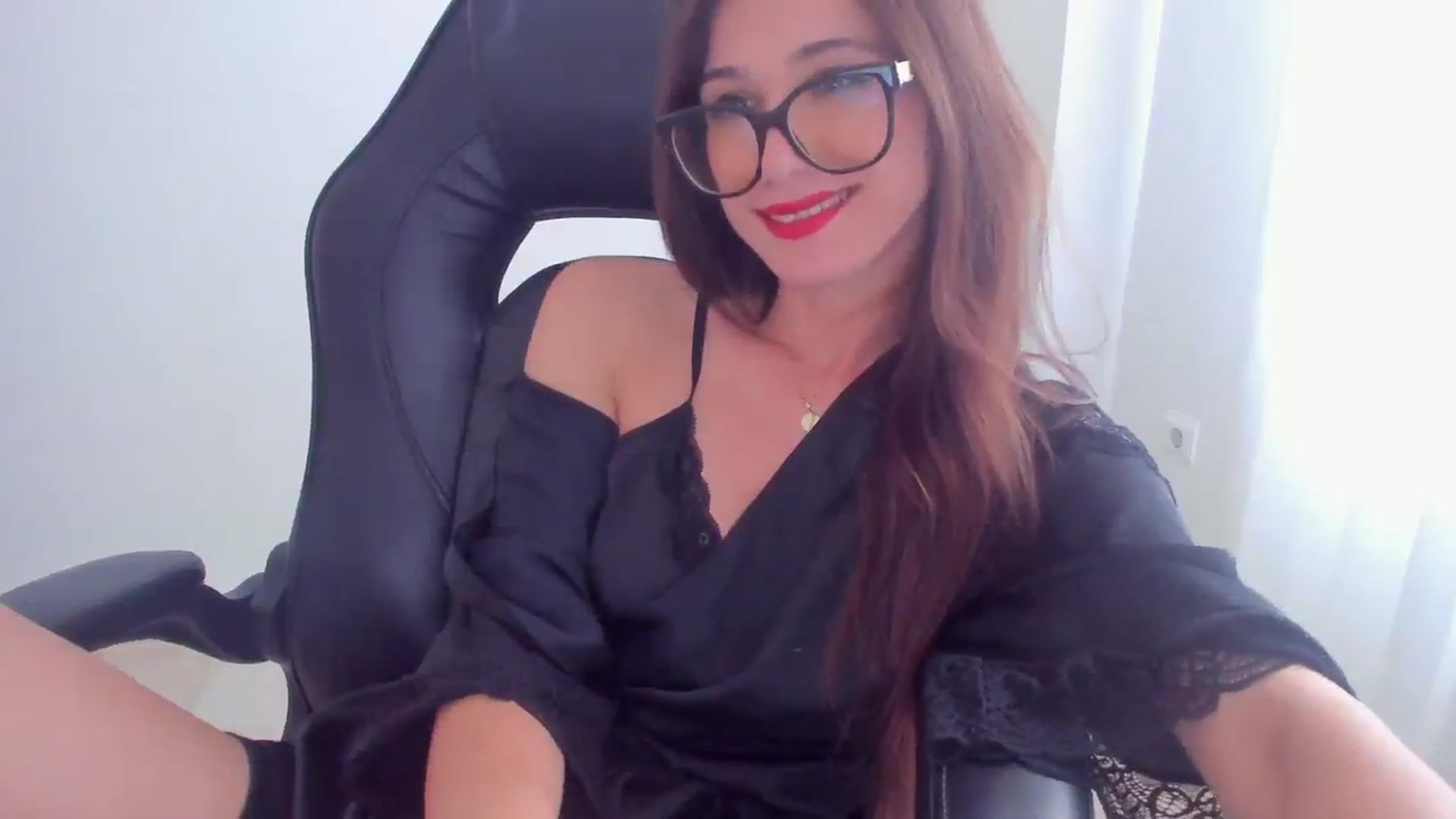 Gallery image thumbnail from llamatell's myfreecams stream on, 07/26/2023, 08:01 image 17 of 20