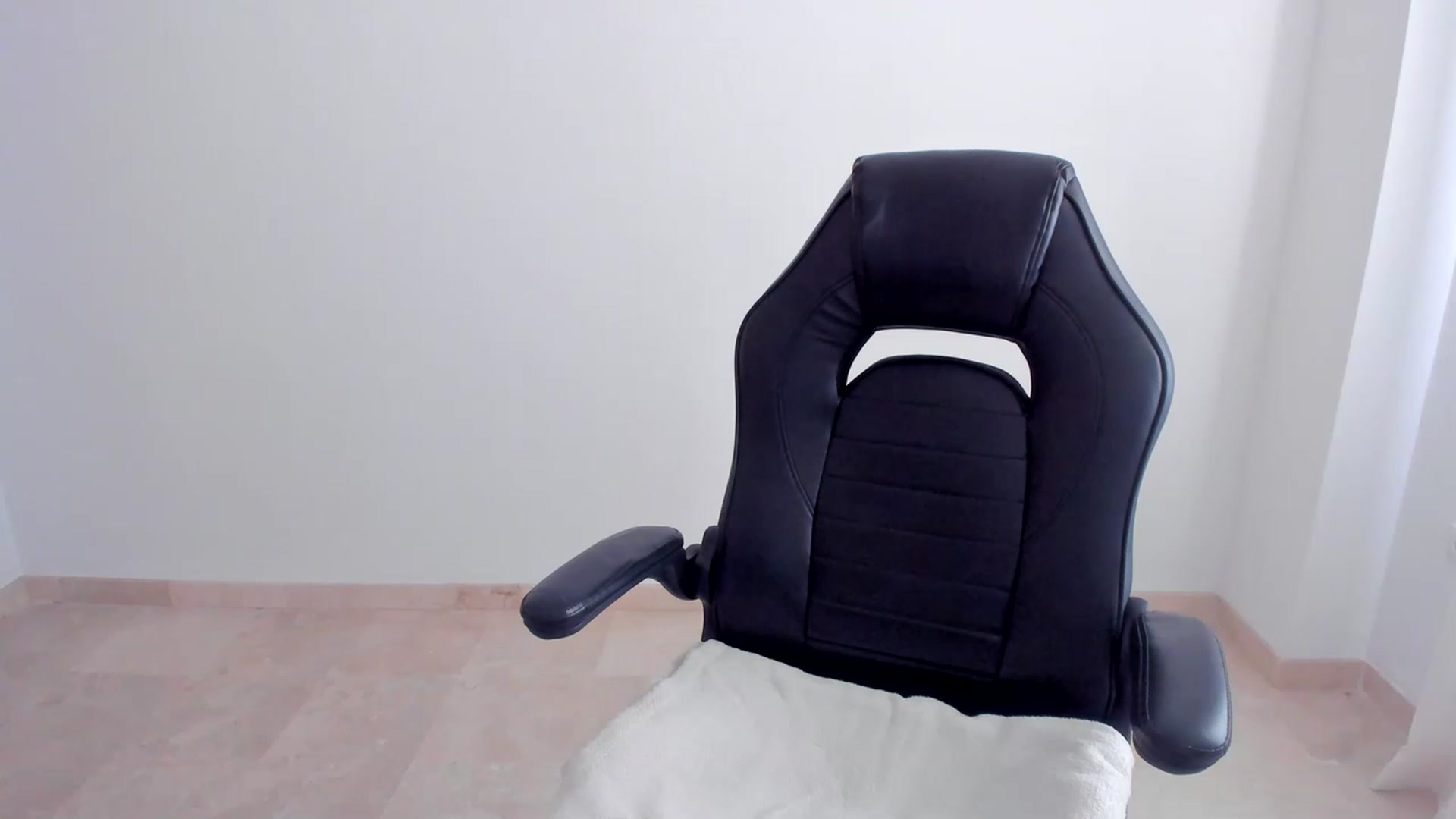Gallery image thumbnail from llamatell's myfreecams stream on, 07/29/2023, 08:35 image 13 of 20