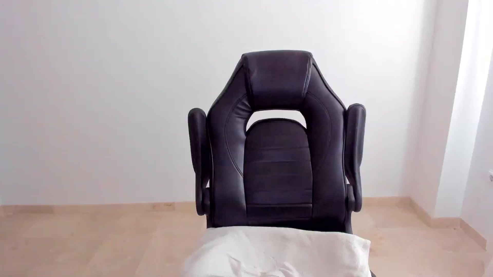 Gallery image thumbnail from llamatell's myfreecams stream on, 08/04/2023, 08:26 image 19 of 20