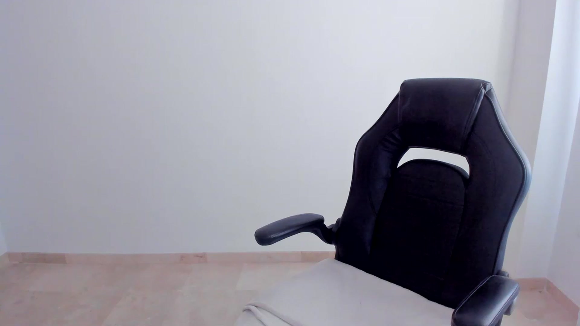 Gallery image thumbnail from llamatell's myfreecams stream on, 08/06/2023, 08:33 image 20 of 20