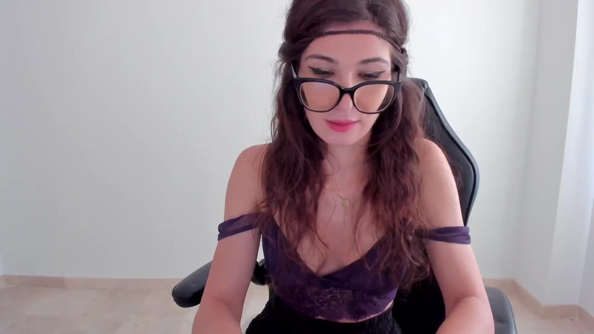 Gallery image thumbnail from llamatell's myfreecams stream on, 08/14/2023, 07:41 image 18 of 20
