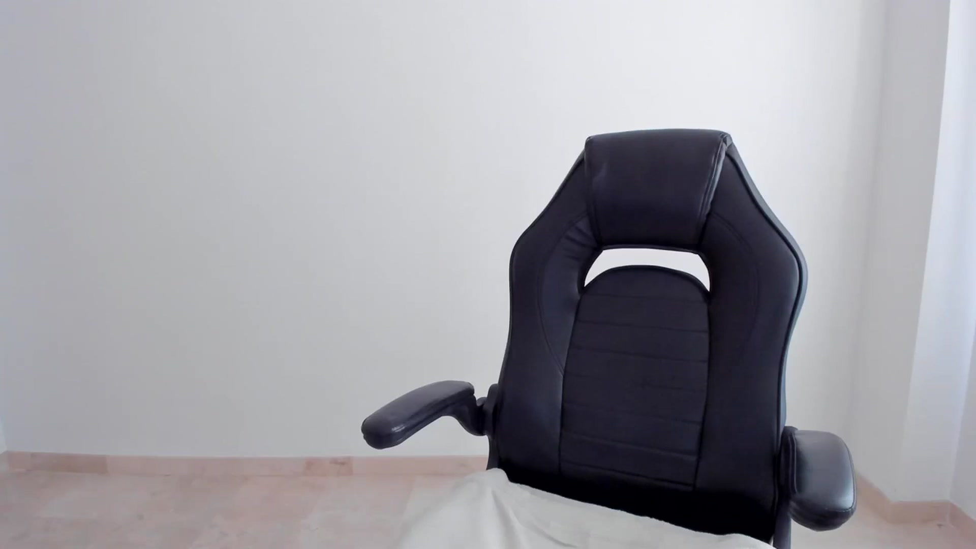 Gallery image thumbnail from llamatell's myfreecams stream on, 08/14/2023, 07:41 image 20 of 20