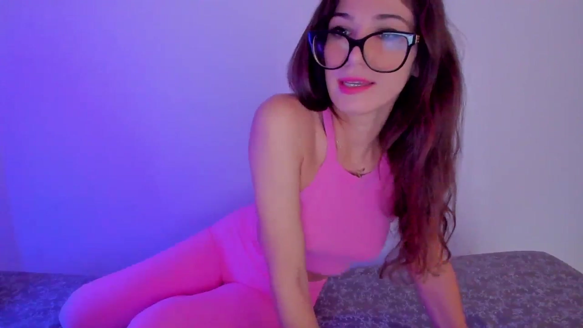 Gallery image thumbnail from llamatell's myfreecams stream on, 08/28/2023, 08:13 image 2 of 20