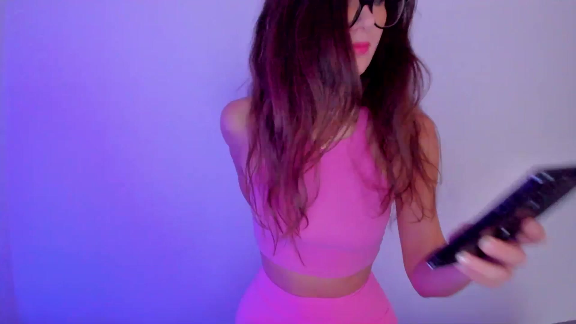 Gallery image thumbnail from llamatell's myfreecams stream on, 08/28/2023, 08:13 image 1 of 20