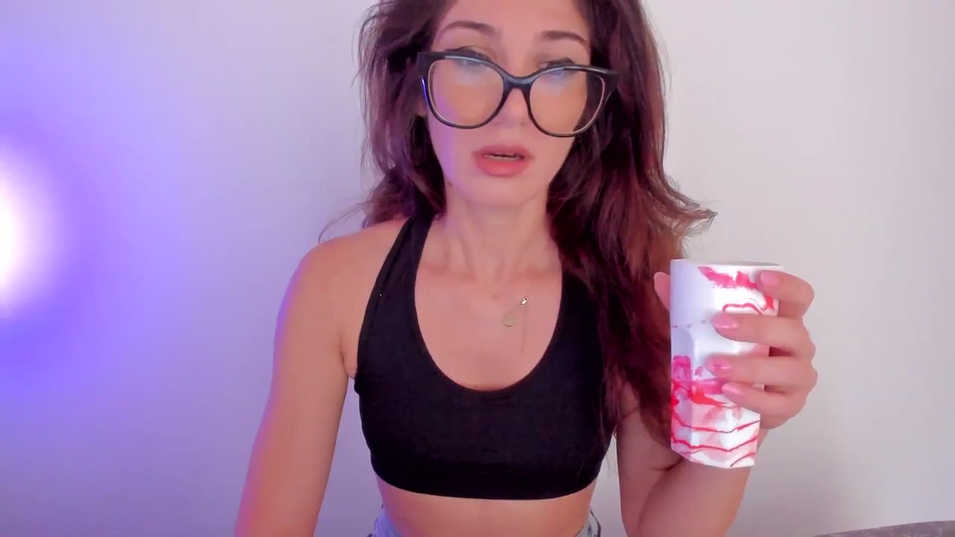 Gallery image thumbnail from llamatell's myfreecams stream on, 09/02/2023, 08:19 image 17 of 20